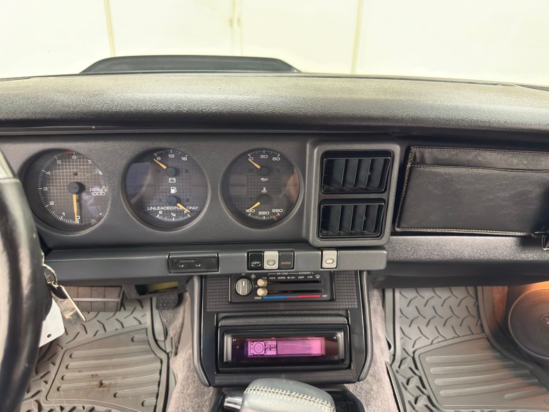 Pontiac-Firebird-1987-Black-Gray-33