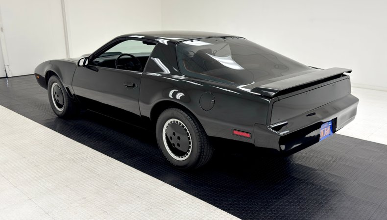 Pontiac-Firebird-1987-Black-Gray-44