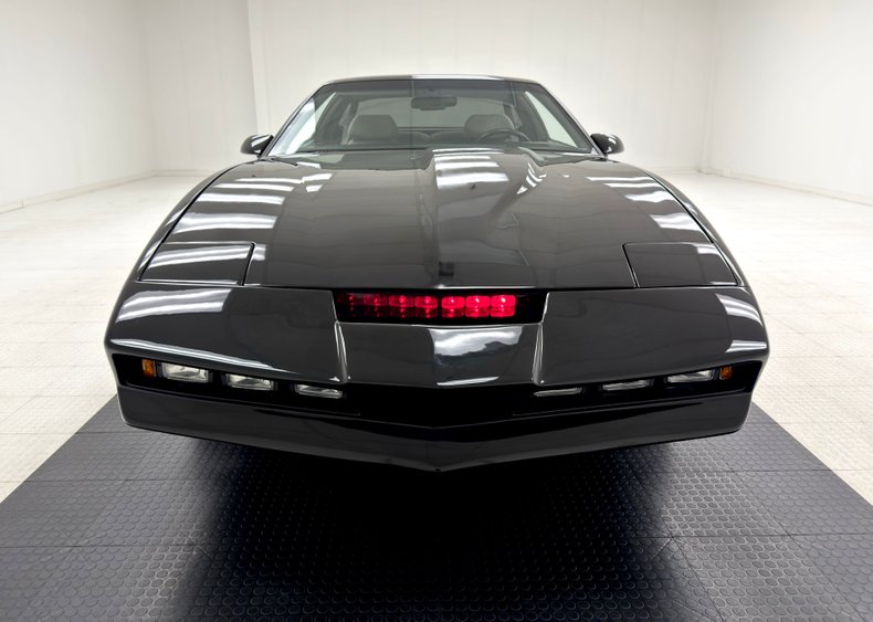 Pontiac-Firebird-1987-Black-Gray-45