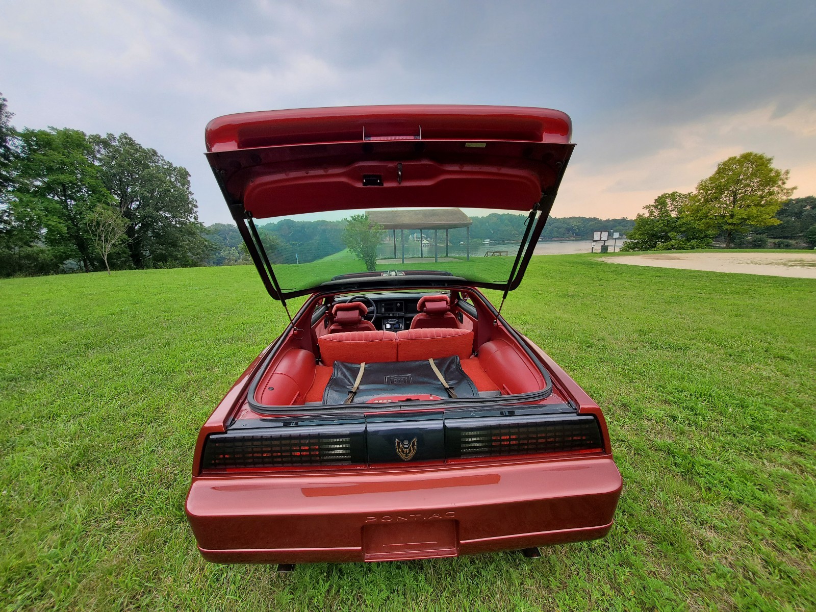 Pontiac-Firebird-1987-Coupe-12