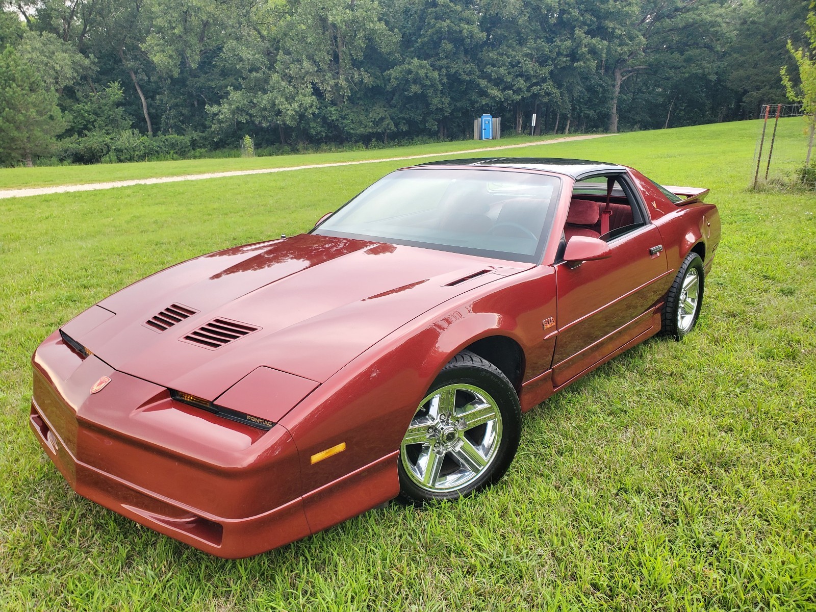 Pontiac-Firebird-1987-Coupe-23