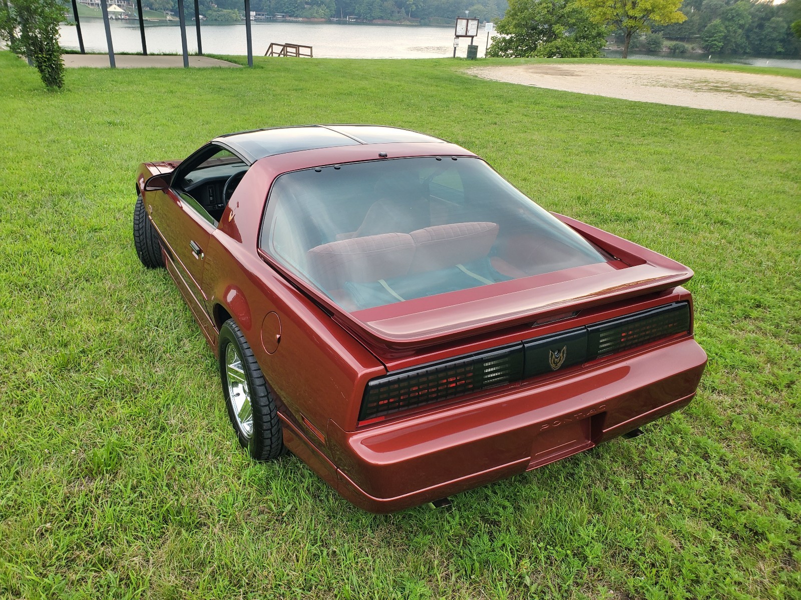 Pontiac-Firebird-1987-Coupe-28