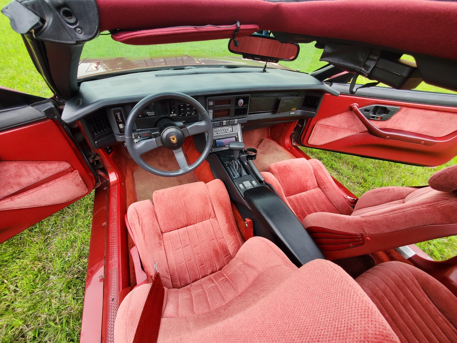 Pontiac-Firebird-1987-Coupe-31