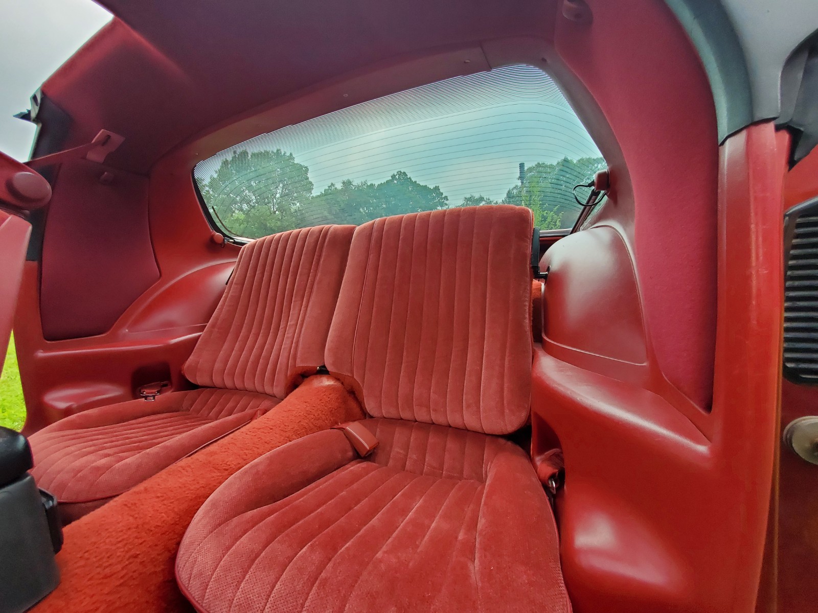 Pontiac-Firebird-1987-Coupe-32