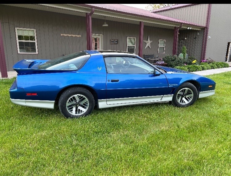 Pontiac-Firebird-1987-Hatchback-6