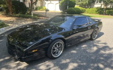 Pontiac-Firebird-1988-Coupe-1