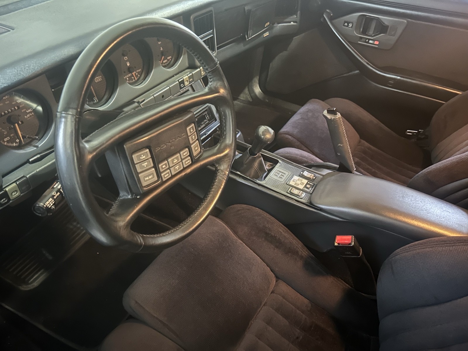 Pontiac-Firebird-1988-Coupe-8