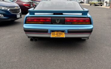 Pontiac-Firebird-1990-10