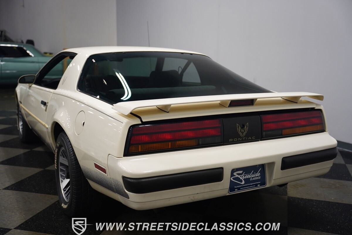 Pontiac-Firebird-1990-Coupe-12