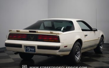 Pontiac-Firebird-1990-Coupe-14