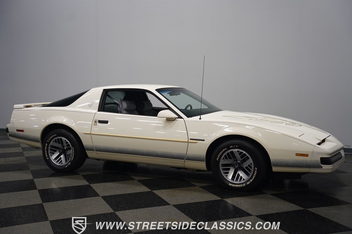 Pontiac-Firebird-1990-Coupe-18