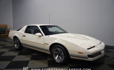 Pontiac-Firebird-1990-Coupe-19