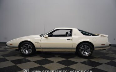 Pontiac-Firebird-1990-Coupe-2