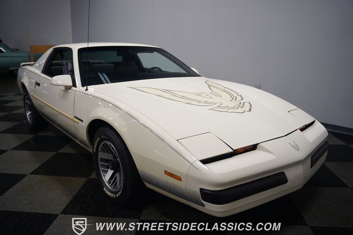 Pontiac-Firebird-1990-Coupe-20