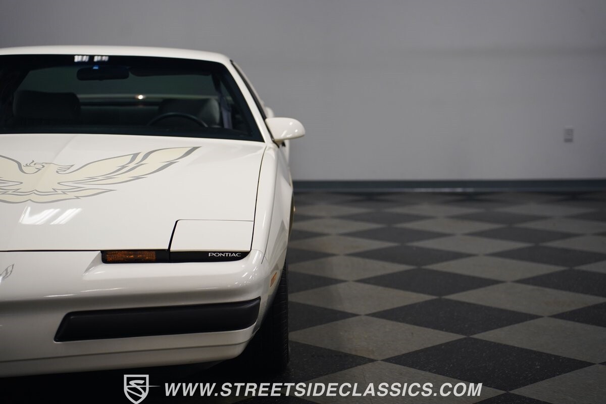 Pontiac-Firebird-1990-Coupe-24