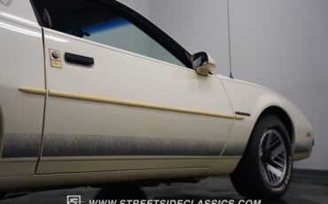 Pontiac-Firebird-1990-Coupe-33
