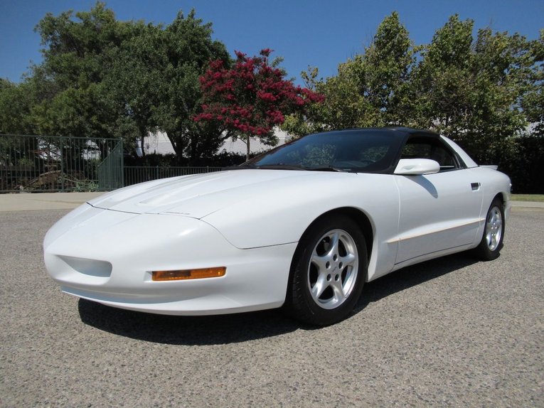 Pontiac-Firebird-1994-Bright-White-Black-20