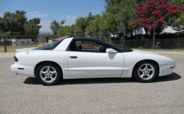 Pontiac-Firebird-1994-Bright-White-Black-21