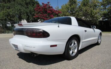 Pontiac-Firebird-1994-Bright-White-Black-9