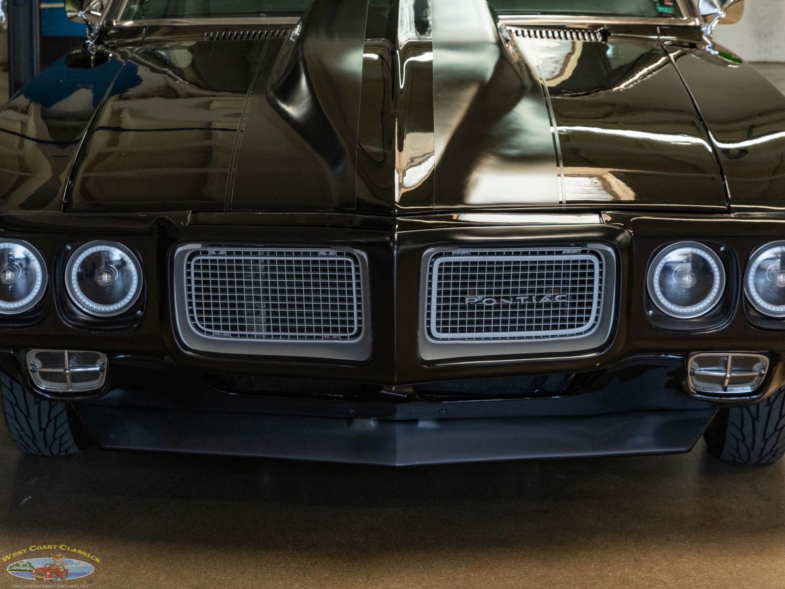 Pontiac-Firebird-Custom-1969-2-Door-Hardtop-14