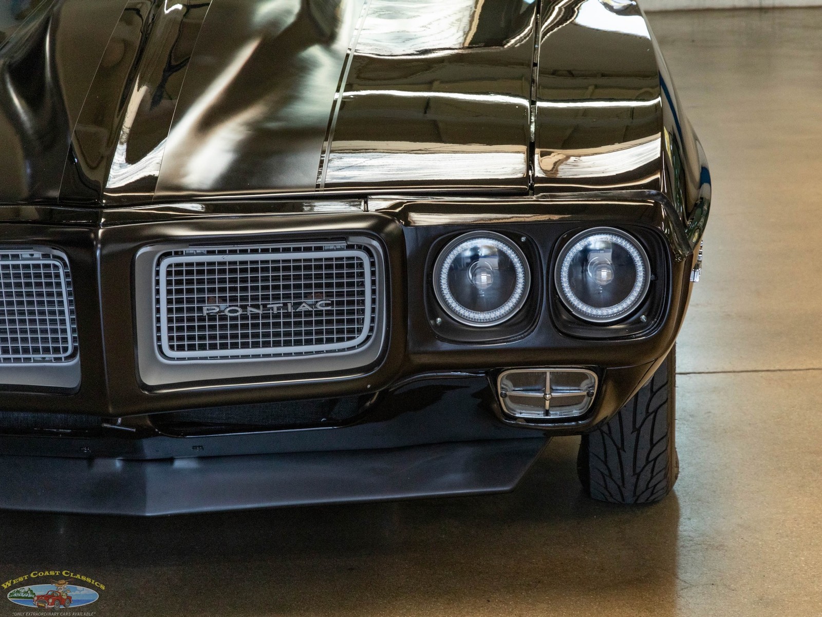Pontiac-Firebird-Custom-1969-2-Door-Hardtop-15