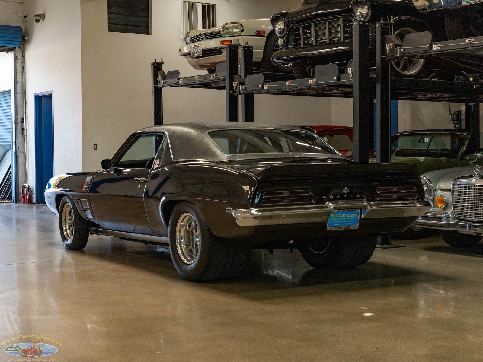 Pontiac-Firebird-Custom-1969-2-Door-Hardtop-20