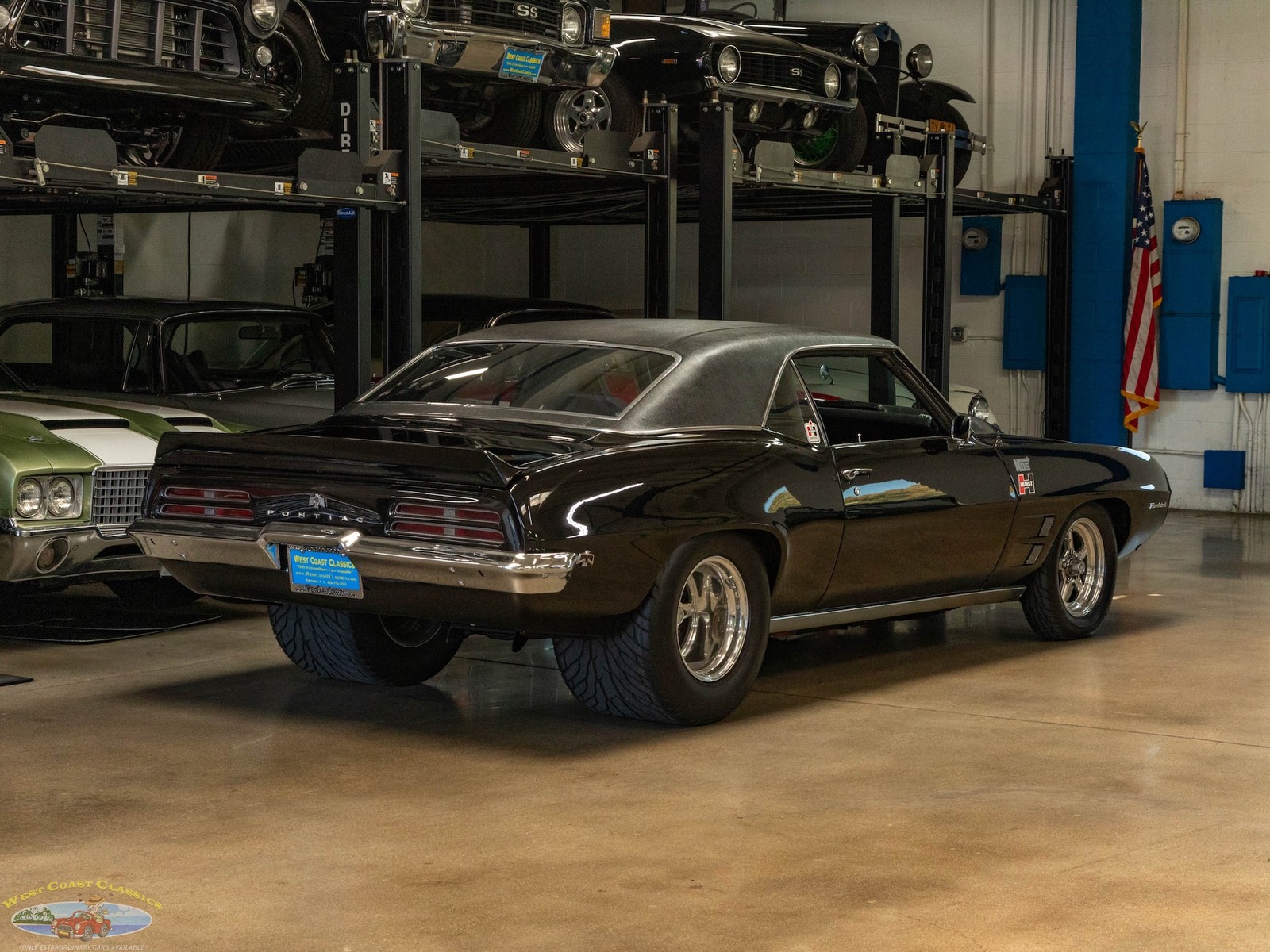 Pontiac-Firebird-Custom-1969-2-Door-Hardtop-23