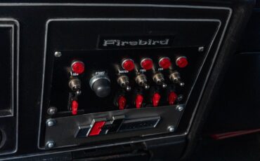 Pontiac-Firebird-Custom-1969-2-Door-Hardtop-35