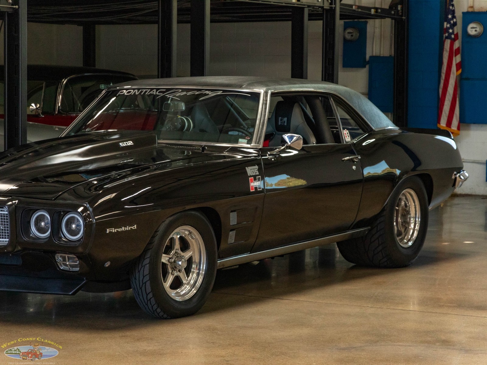 Pontiac-Firebird-Custom-1969-2-Door-Hardtop-8