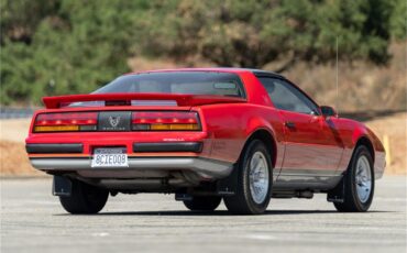 Pontiac-Firebird-formula-1988-Bright-Red-Gray-3
