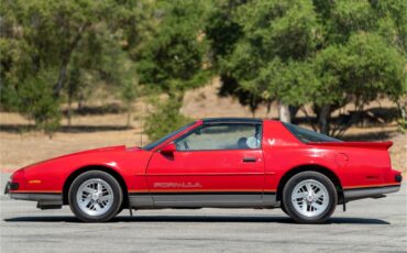 Pontiac-Firebird-formula-1988-Bright-Red-Gray
