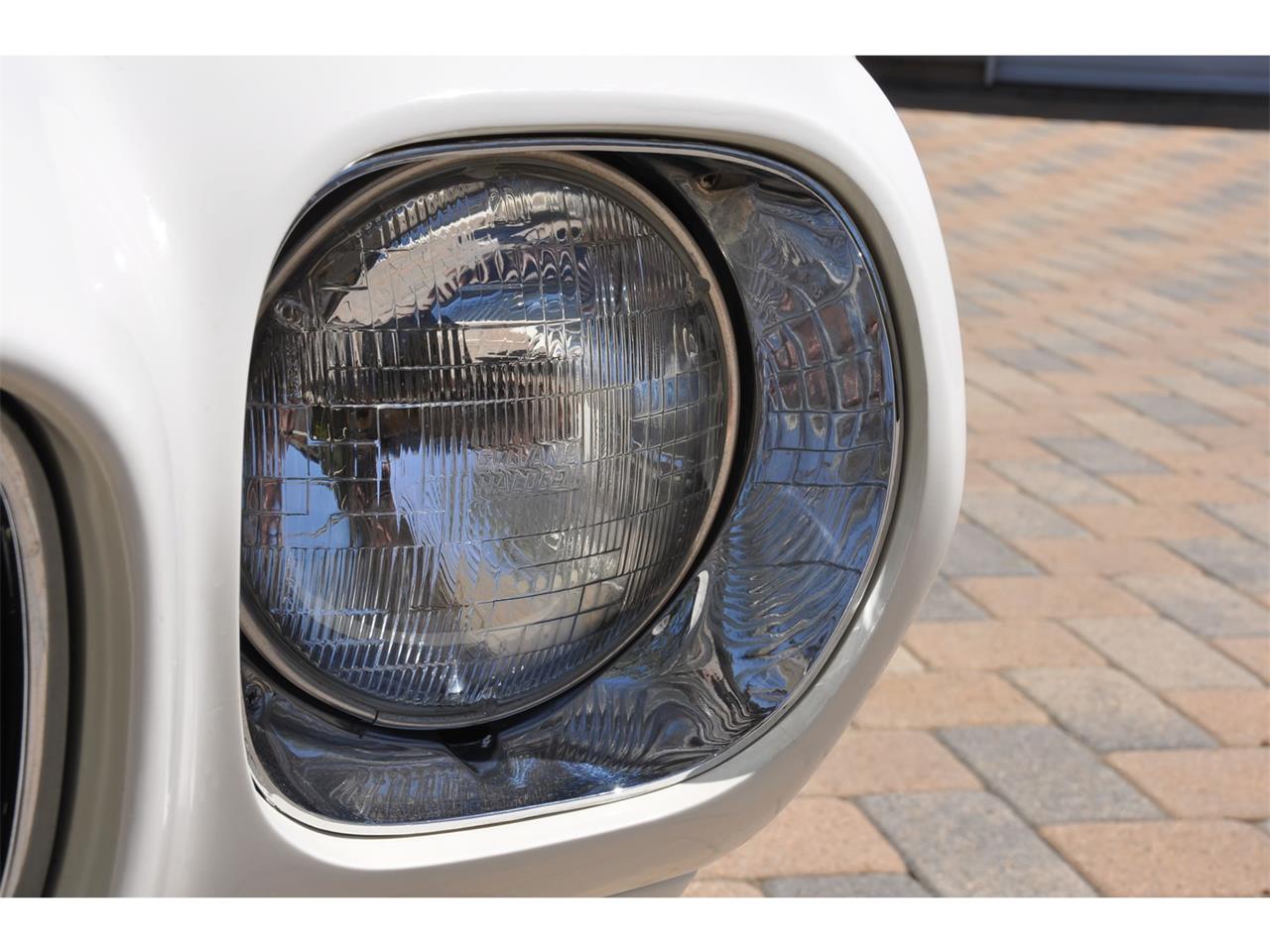 Pontiac-Firebird-trans-am-1973-White-Black-Deluxe-13