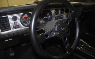 Pontiac-Firebird-trans-am-1973-White-Black-Deluxe-34
