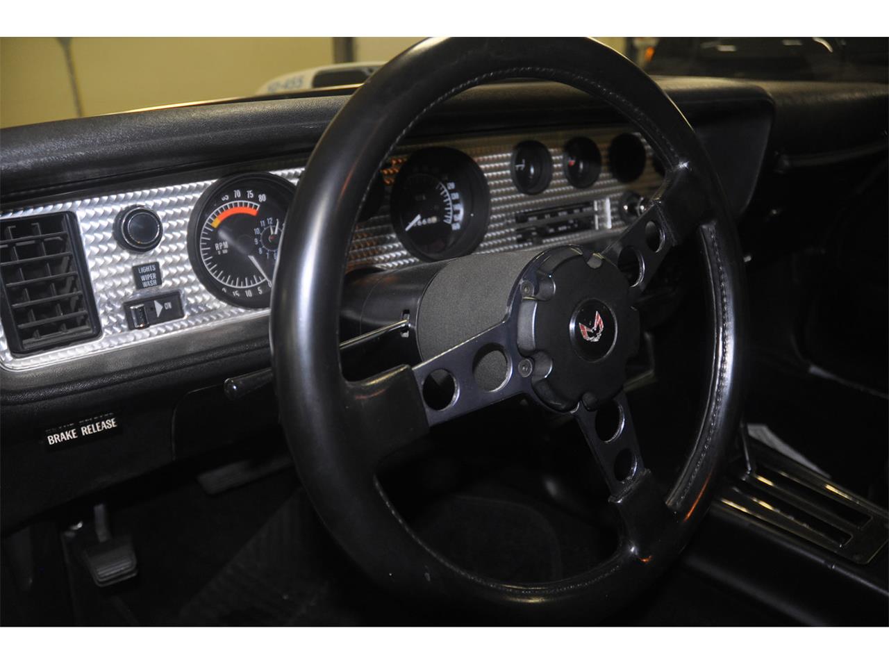 Pontiac-Firebird-trans-am-1973-White-Black-Deluxe-34
