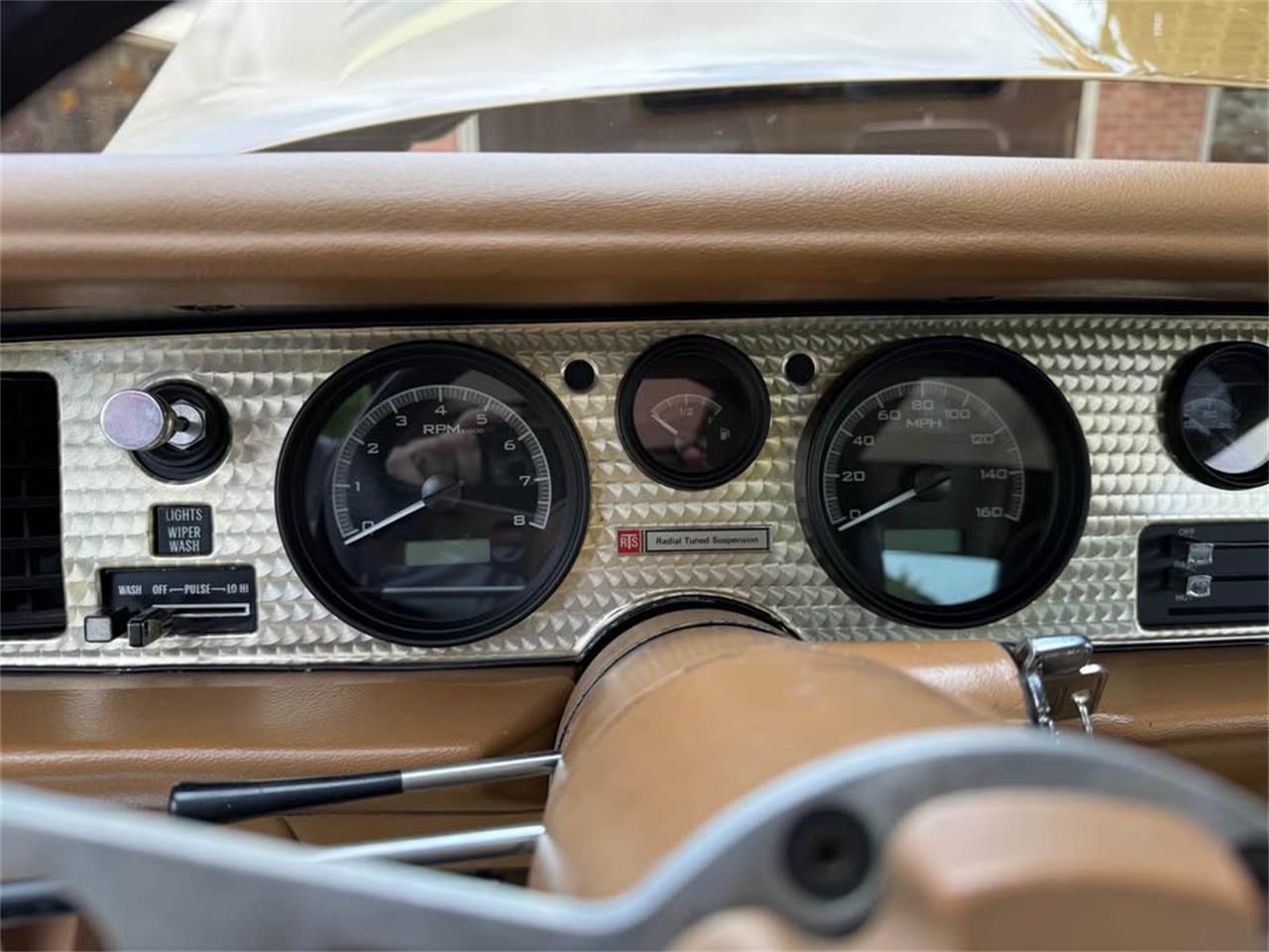 Pontiac-Firebird-trans-am-1978-Solar-Gold-Camel-Tan-Black-15