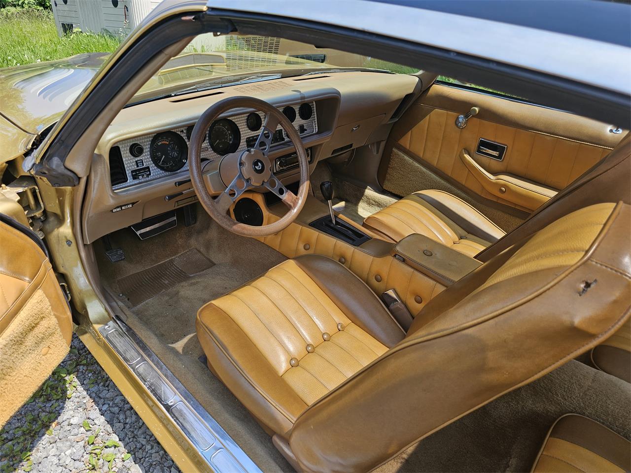 Pontiac-Firebird-trans-am-1979-Gold-Gold-1