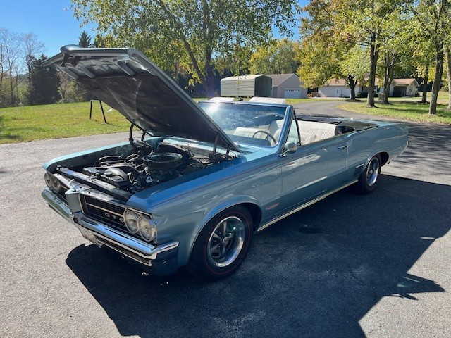 Pontiac-GTO-1964-Convertible