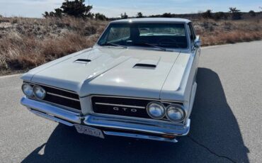 Pontiac-GTO-1964-Coupe-1