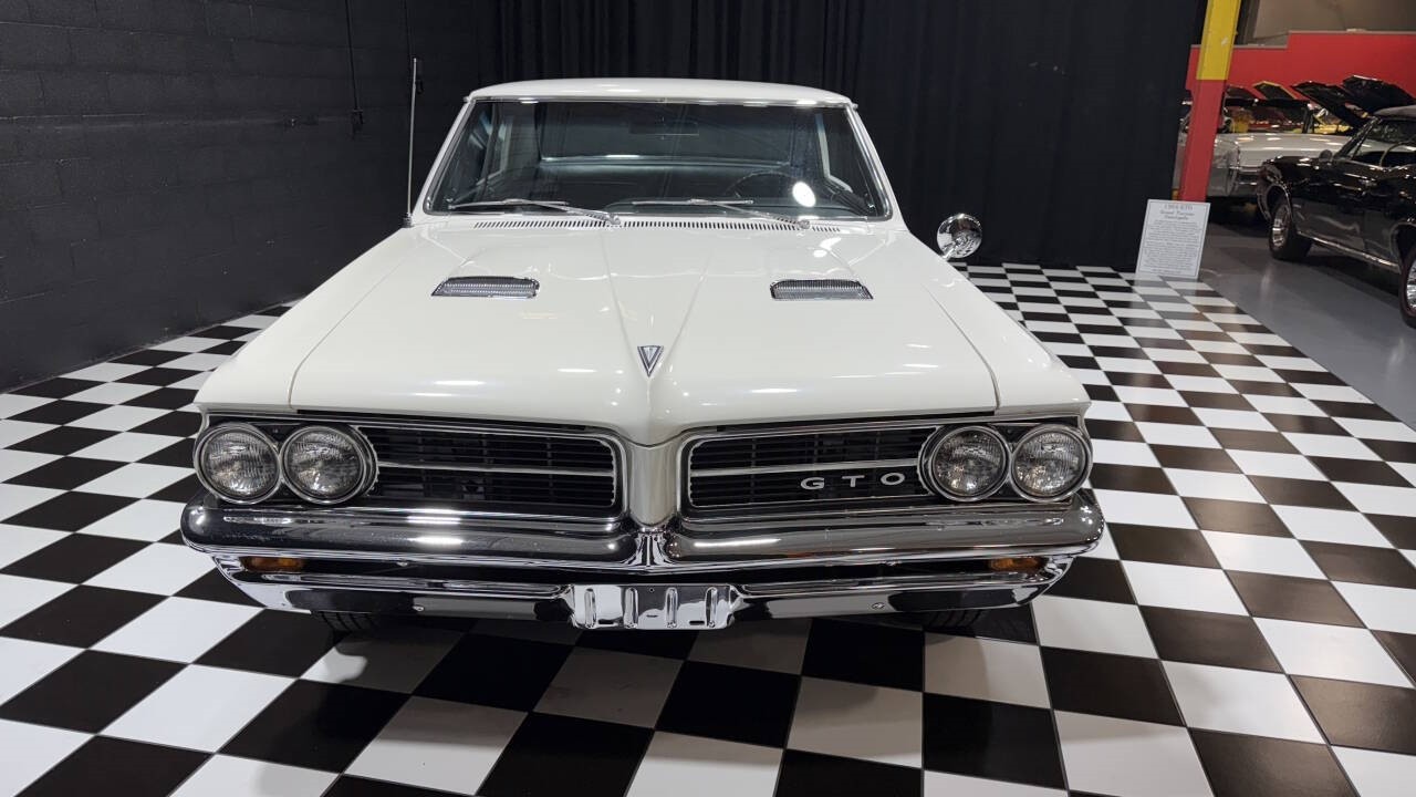 Pontiac-GTO-1964-Coupe-16