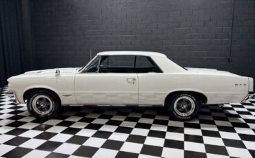 Pontiac-GTO-1964-Coupe-19