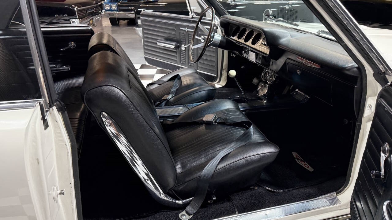 Pontiac-GTO-1964-Coupe-2
