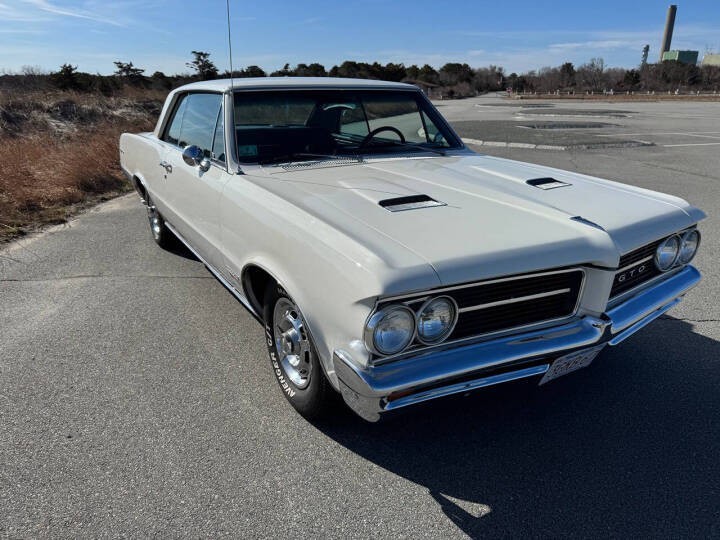Pontiac-GTO-1964-Coupe-2