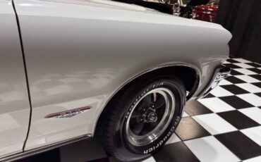 Pontiac-GTO-1964-Coupe-21
