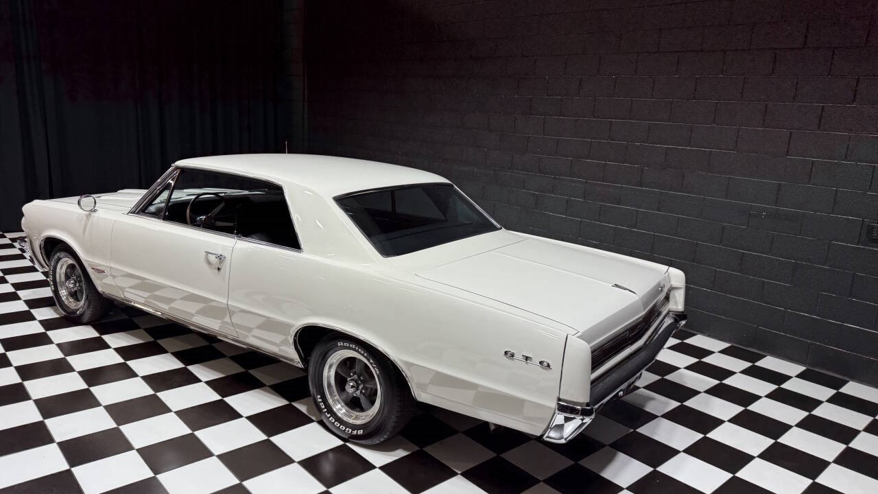 Pontiac-GTO-1964-Coupe-26