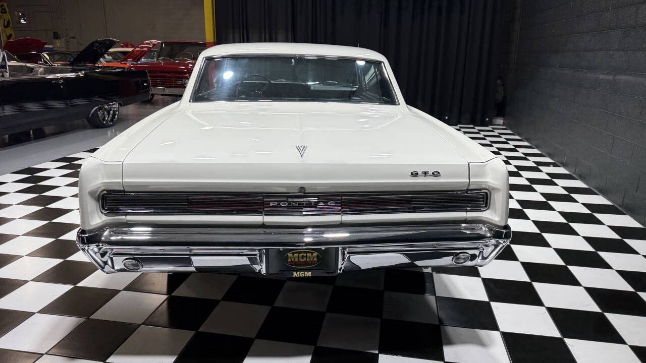 Pontiac-GTO-1964-Coupe-29