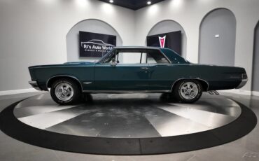 Pontiac-GTO-1965-1