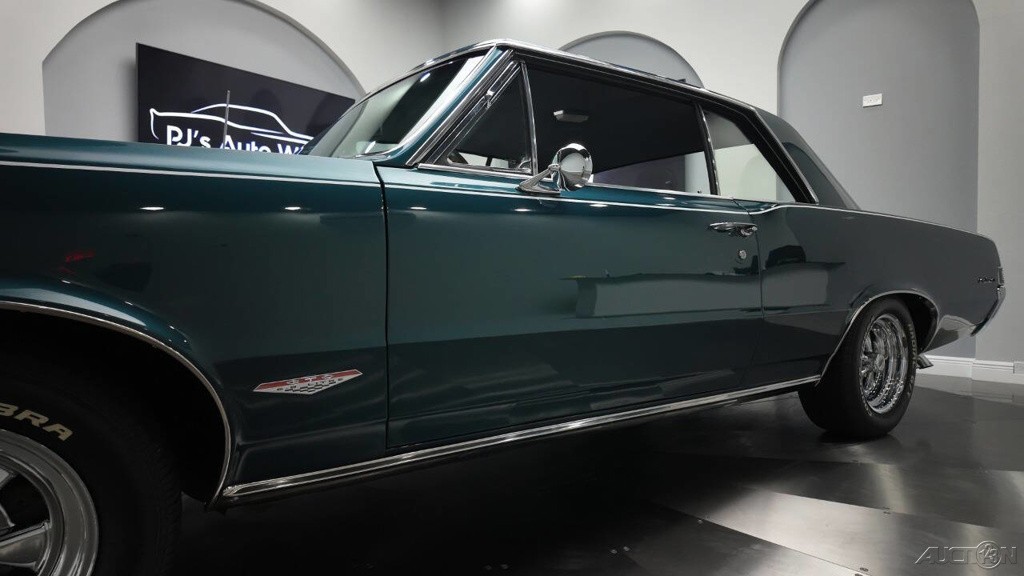 Pontiac-GTO-1965-19