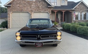 Pontiac-GTO-1965-2-Door-Coupe-1