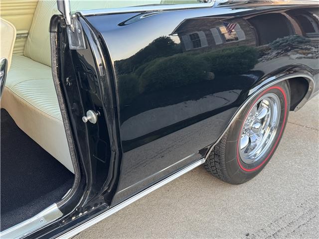 Pontiac-GTO-1965-2-Door-Coupe-23