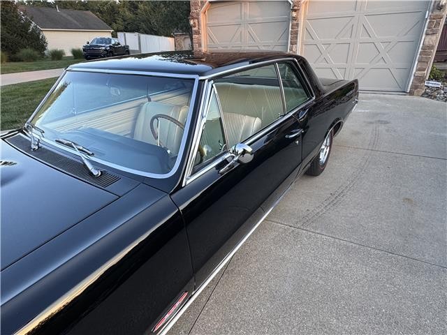 Pontiac-GTO-1965-2-Door-Coupe-28